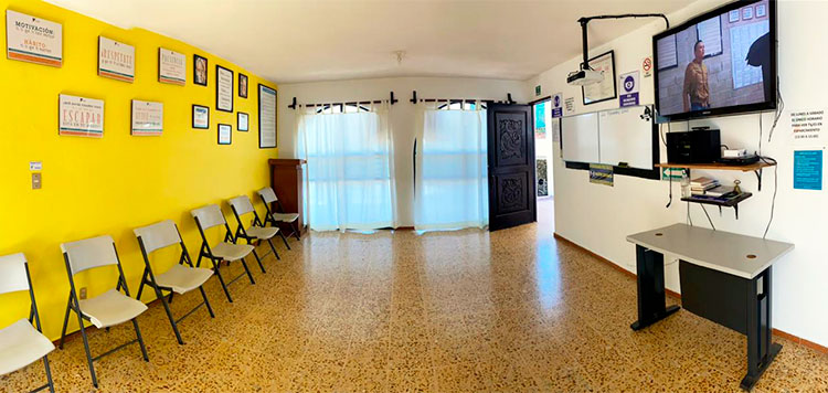 Clinica de Adicciones con jardines